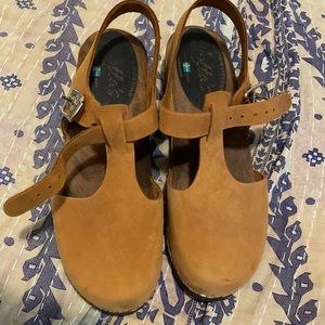 Lotta from Stockholm t-strap low wood clogs